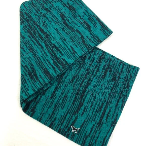 Victoria’s Secret PINK infinity scarf - Picture 8 of 9